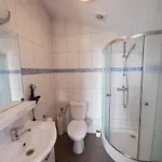 Mira 200 Metrow Od Morza Konukevi Miedzyzdroje