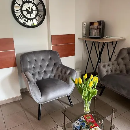 Maison d'hôtes Mira 200 Metrow Od Morza 3*