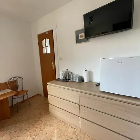 Guest house Mira 200 Metrow Od Morza *