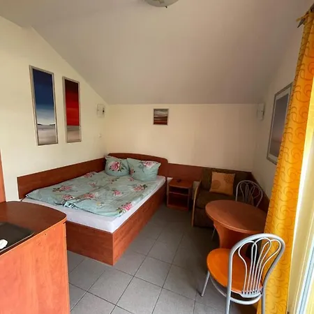 Mira 200 Metrow Od Morza Guest house *