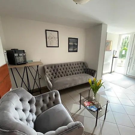 Guest house Mira 200 Metrow Od Morza *