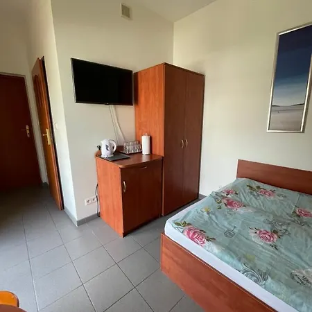 Mira 200 Metrow Od Morza * Miedzyzdroje