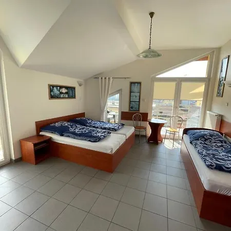 Guest house Mira 200 Metrow Od Morza *