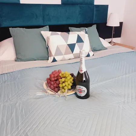 Guest house Mira 200 Metrow Od Morza