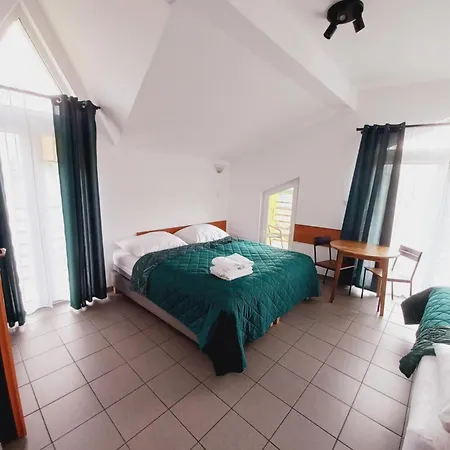 Mira 200 Metrow Od Morza Pensionat 3*