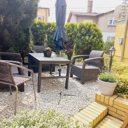 Mira 200 Metrow Od Morza