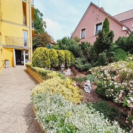 Mira 200 Metrow Od Morza Maison d'hôtes 3*