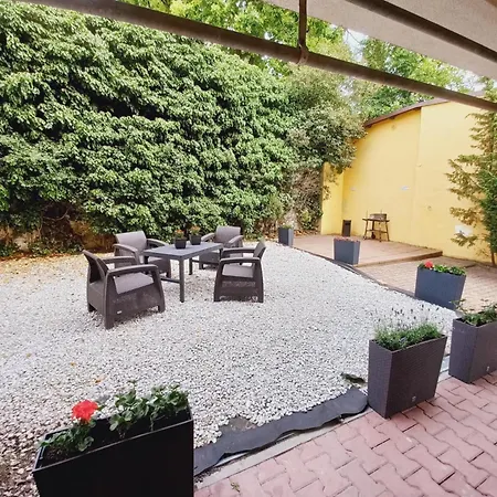 Mira 200 Metrow Od Morza