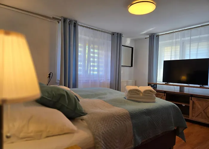 בית הארחה Mira 200 Metrow Od Morza